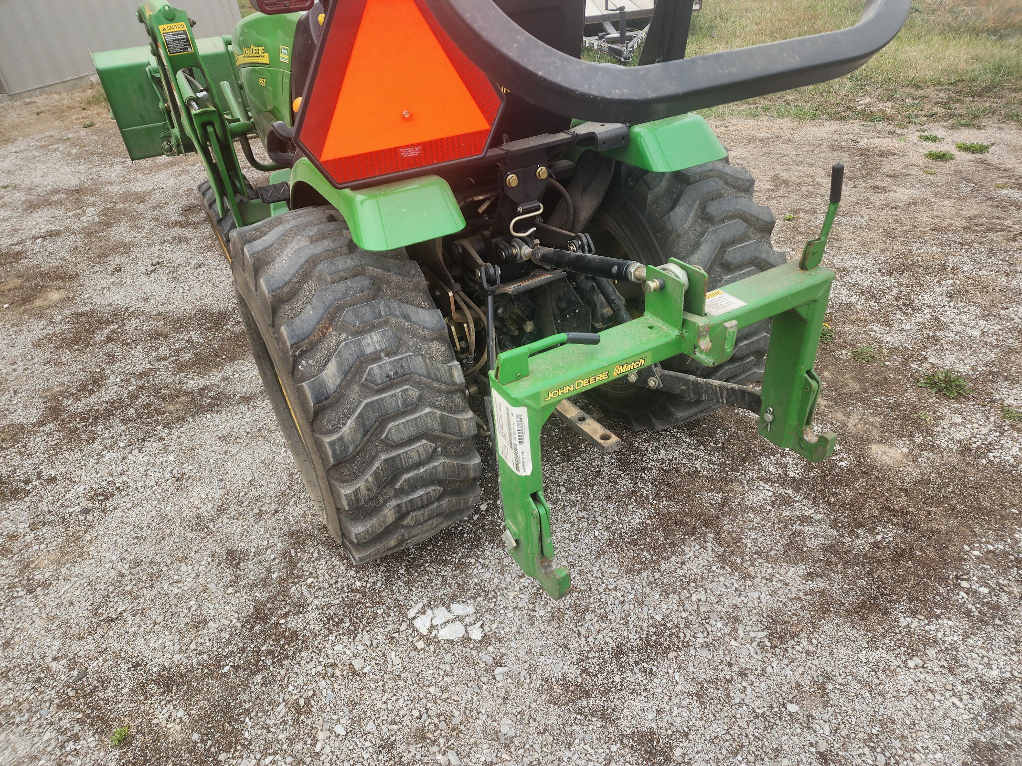 2008 John Deere 2520 Image 6