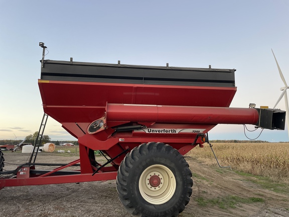 Photo of 2009 Unverferth 7250