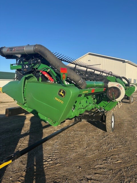 2020 John Deere 745FD Image 2