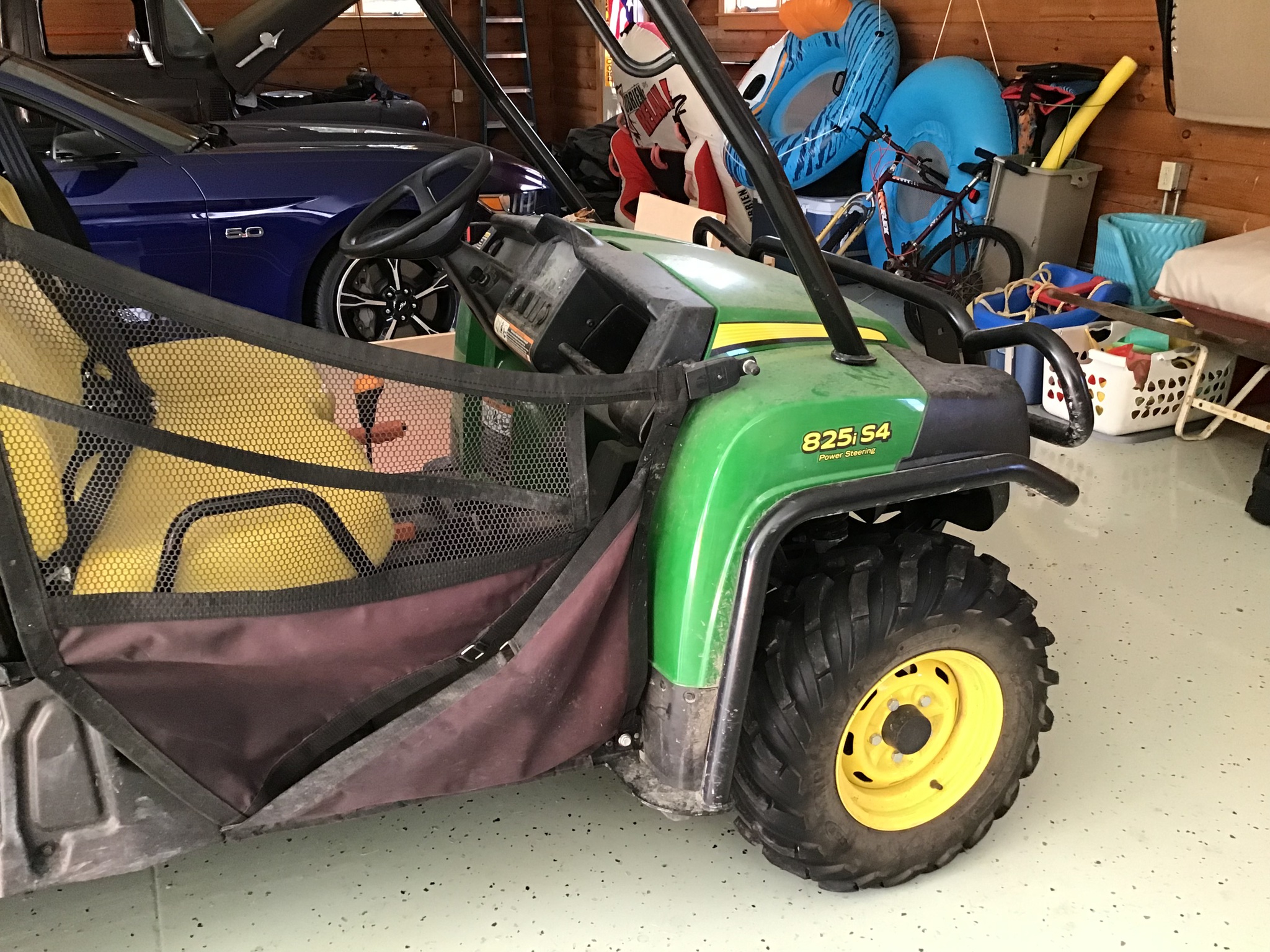 2015 John Deere XUV 825I S4 Image 6