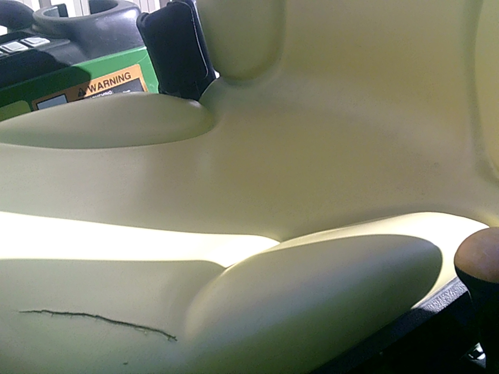 2017 John Deere 3046R Image 10