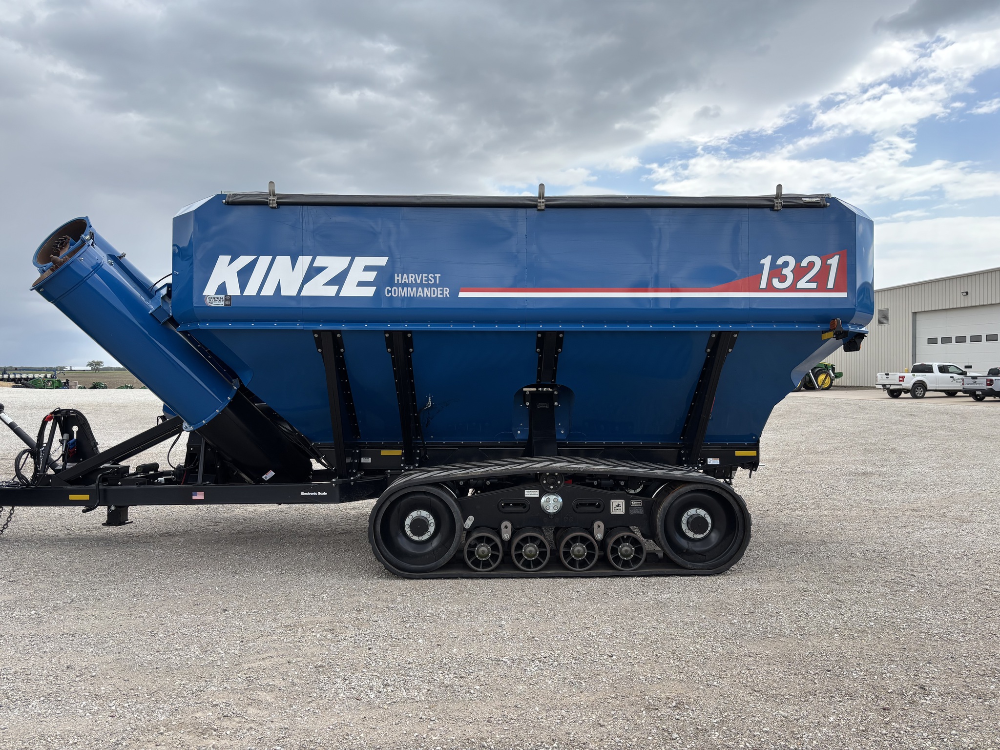  2024 Kinze 1321 at Heritage Tractor in Brimfield, IL