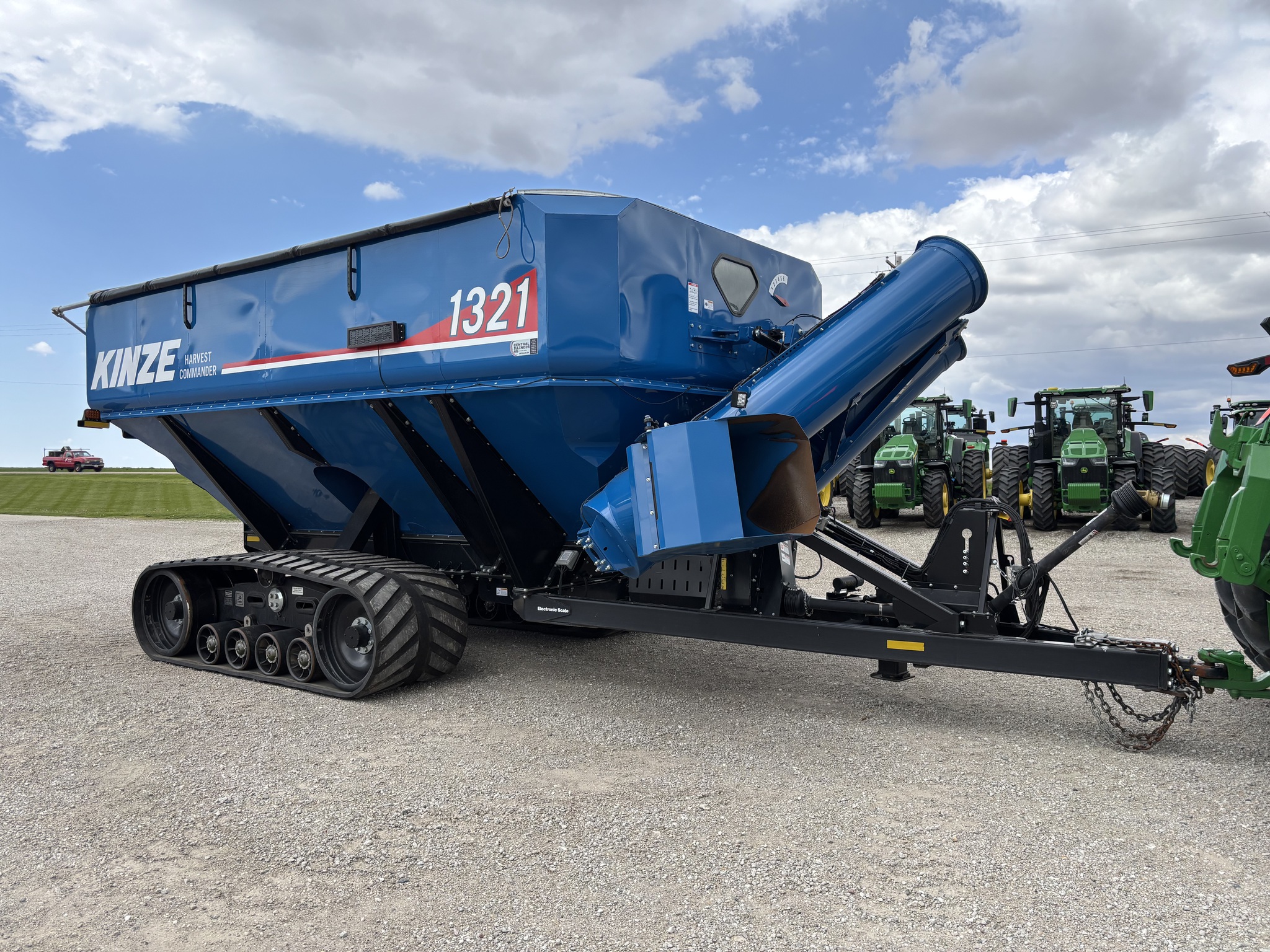  2024 Kinze 1321 at Heritage Tractor in Brimfield, IL