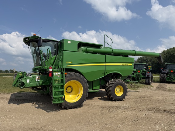  John Deere S780