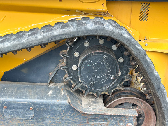 2023 John-Deere 325G