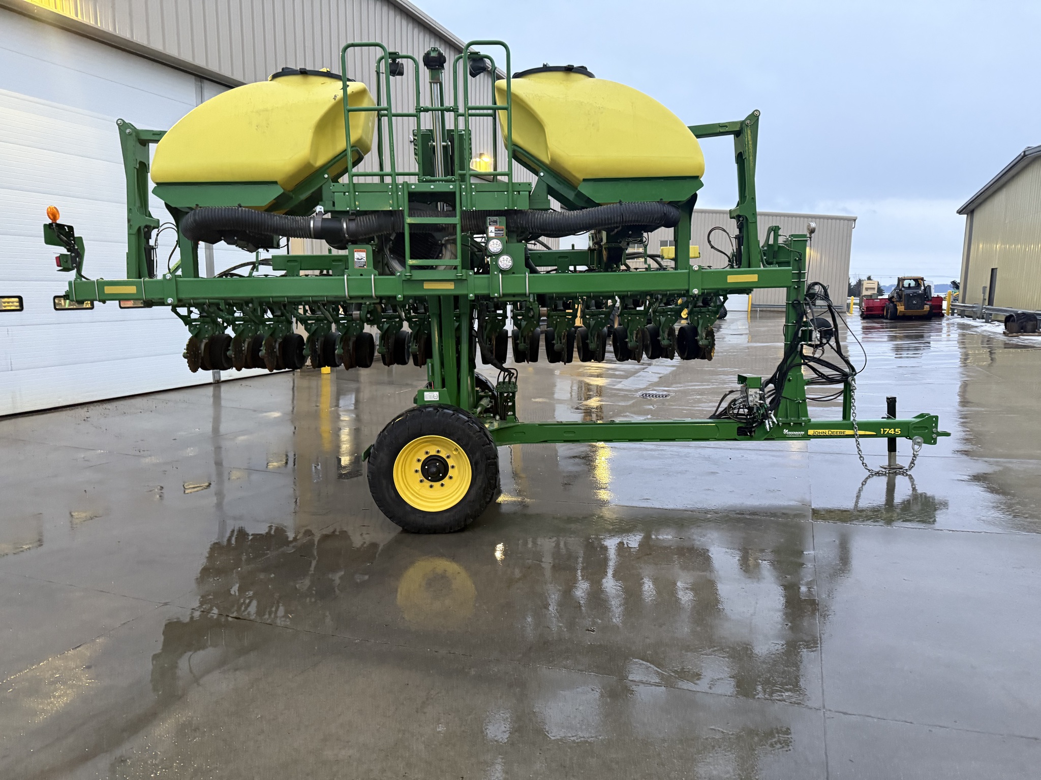 2020 John Deere 1745 Image 2