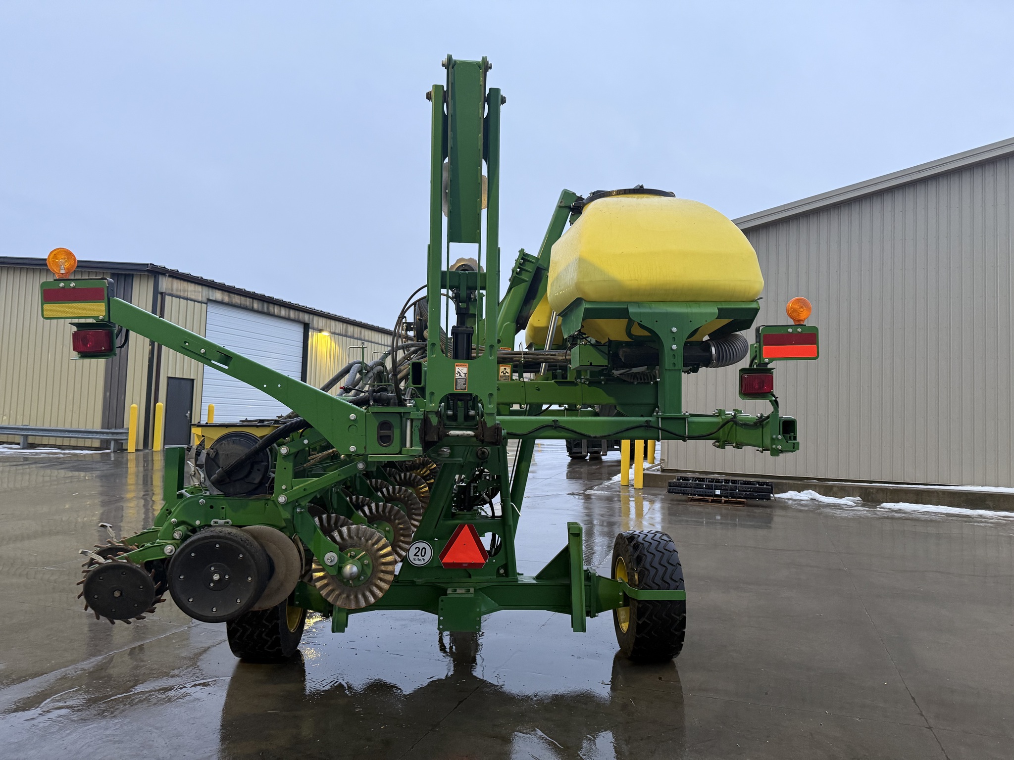 2020 John Deere 1745 Image 4