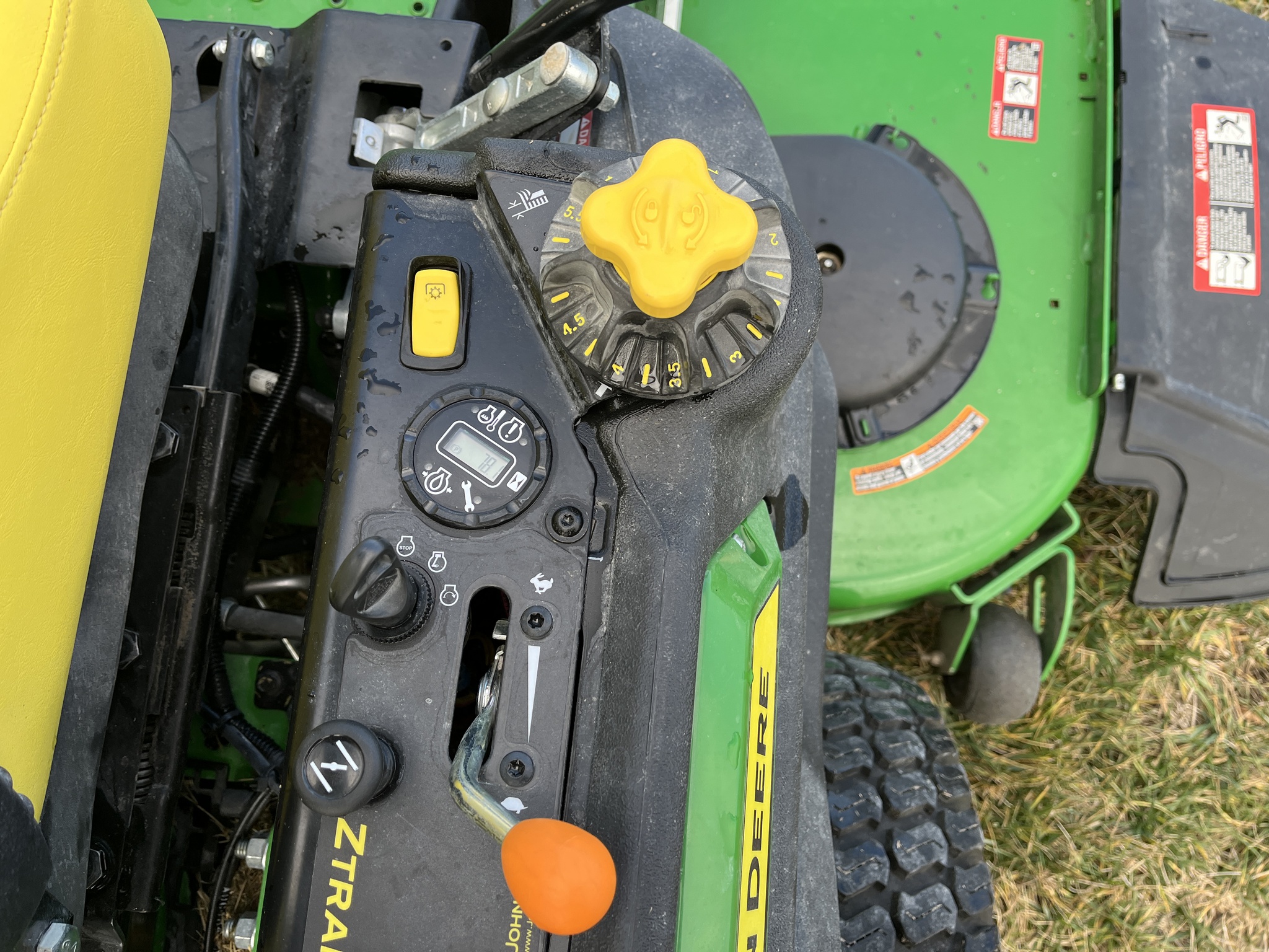  2024 John Deere Z970R at Heritage Tractor in Adrian, MO
