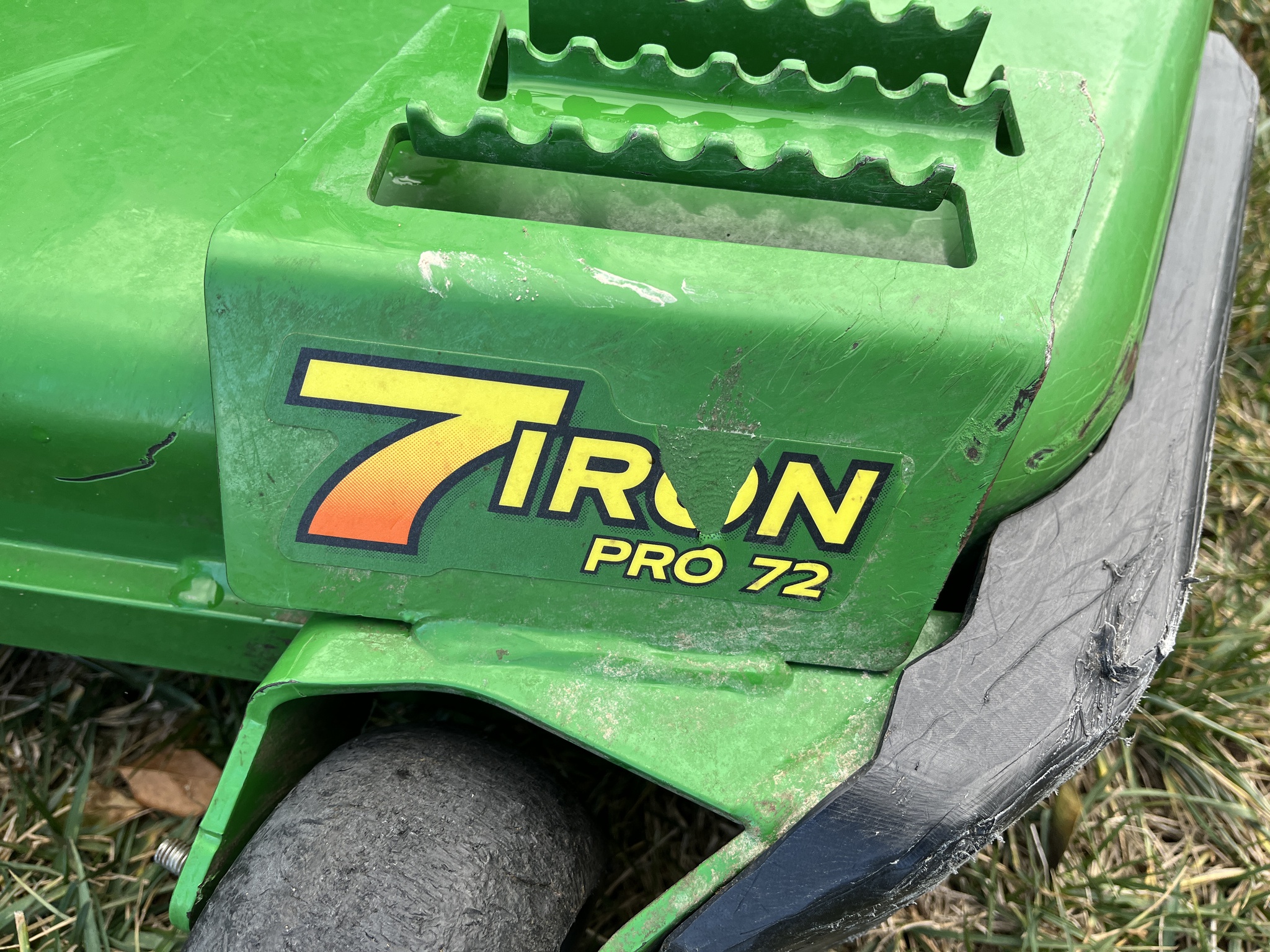  2024 John Deere Z970R at Heritage Tractor in Adrian, MO