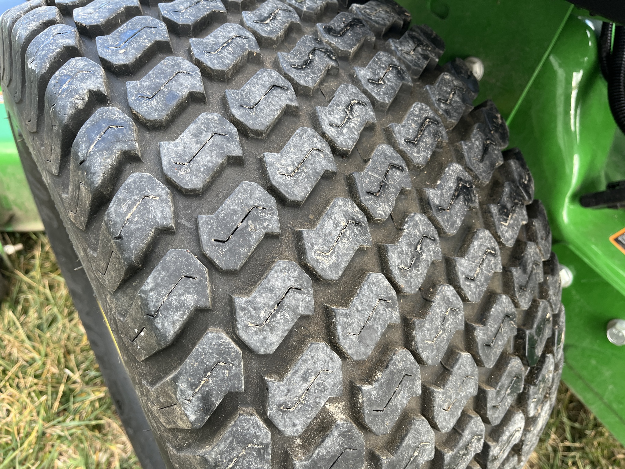  2024 John Deere Z970R at Heritage Tractor in Adrian, MO