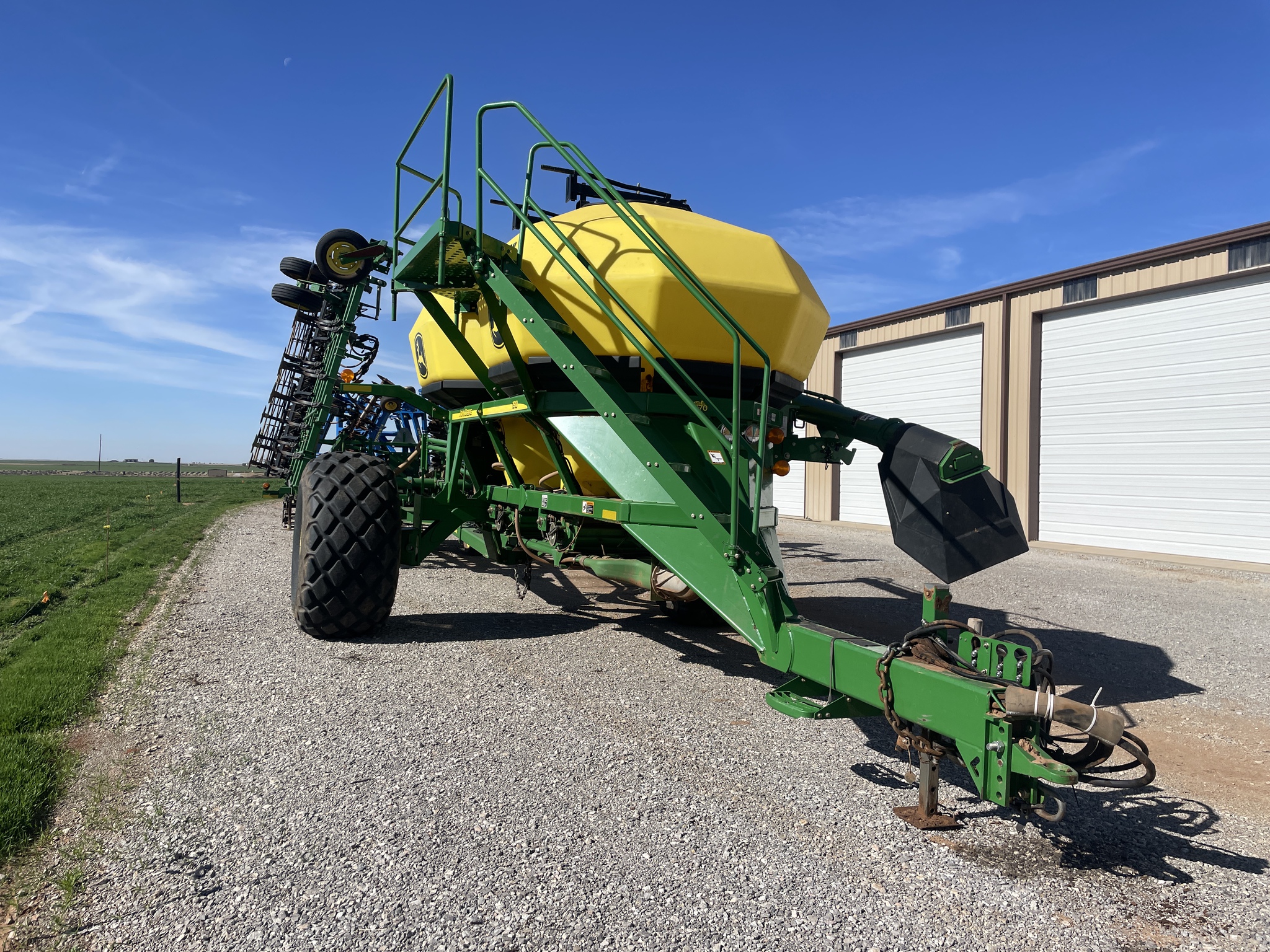 2009 John Deere 730 Image 2