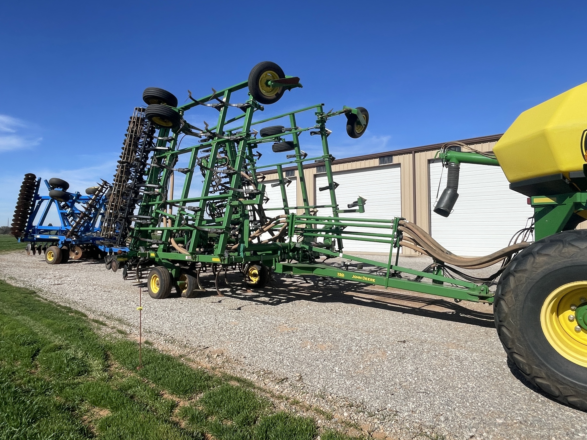 2009 John Deere 730 Image 5