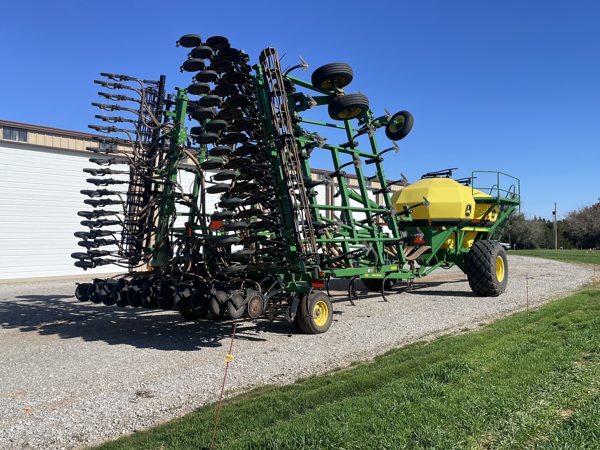 2009 John Deere 730 Image 8