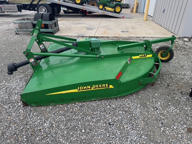 2010 John Deere MX7 Image 2
