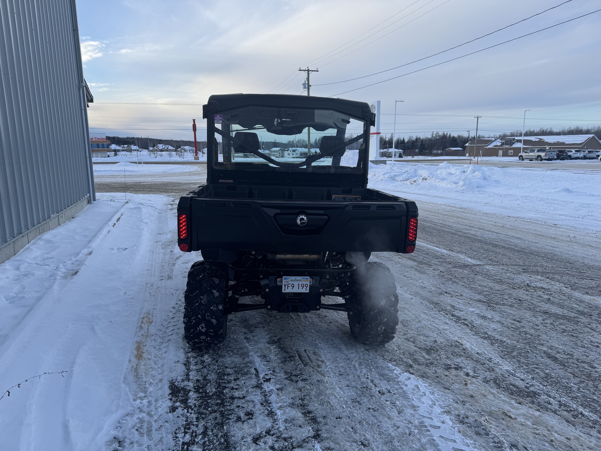 2023 Can-Am Defender HD10 XT Image 4