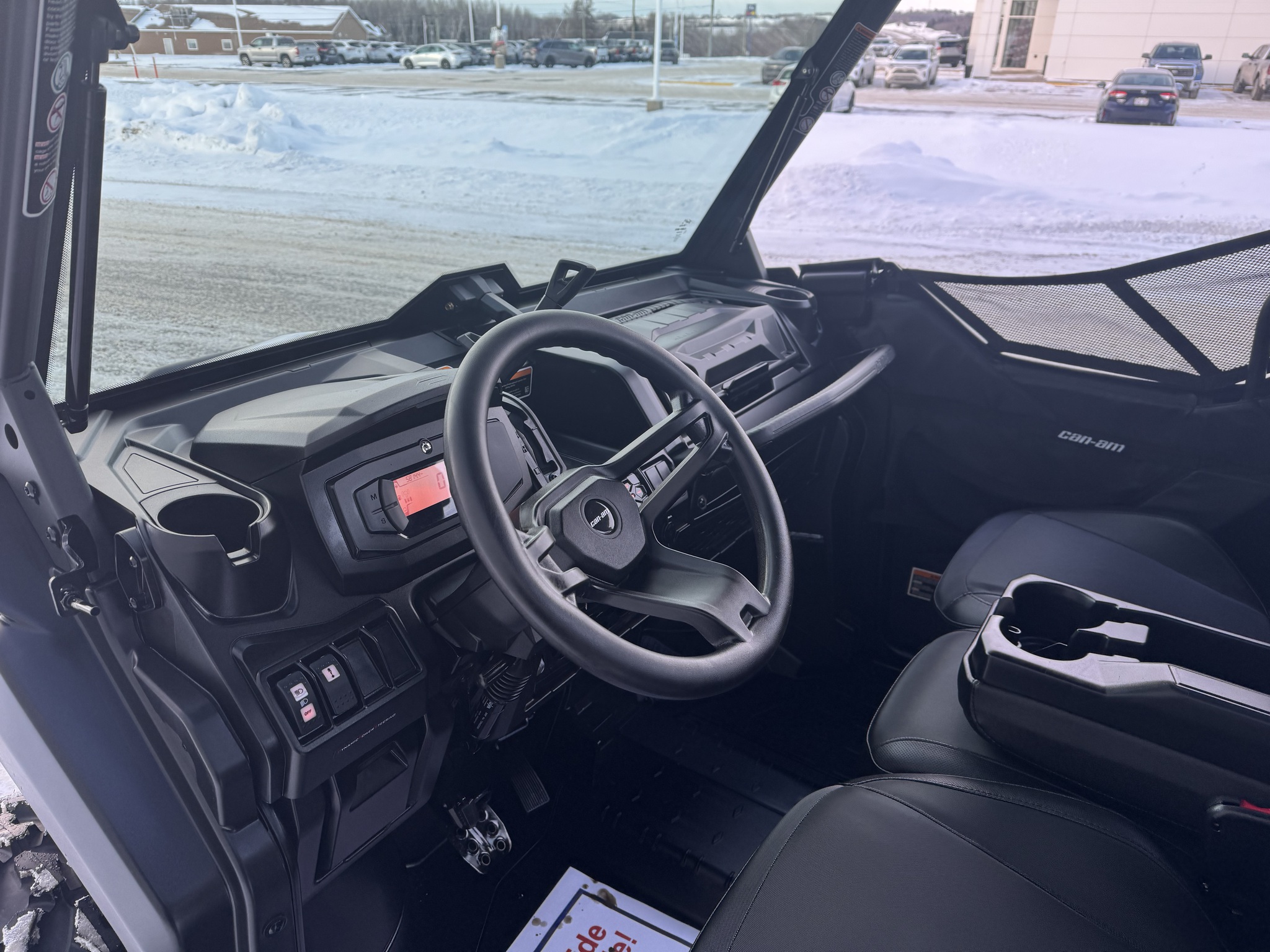 2023 Can-Am Defender HD10 XT Image 10