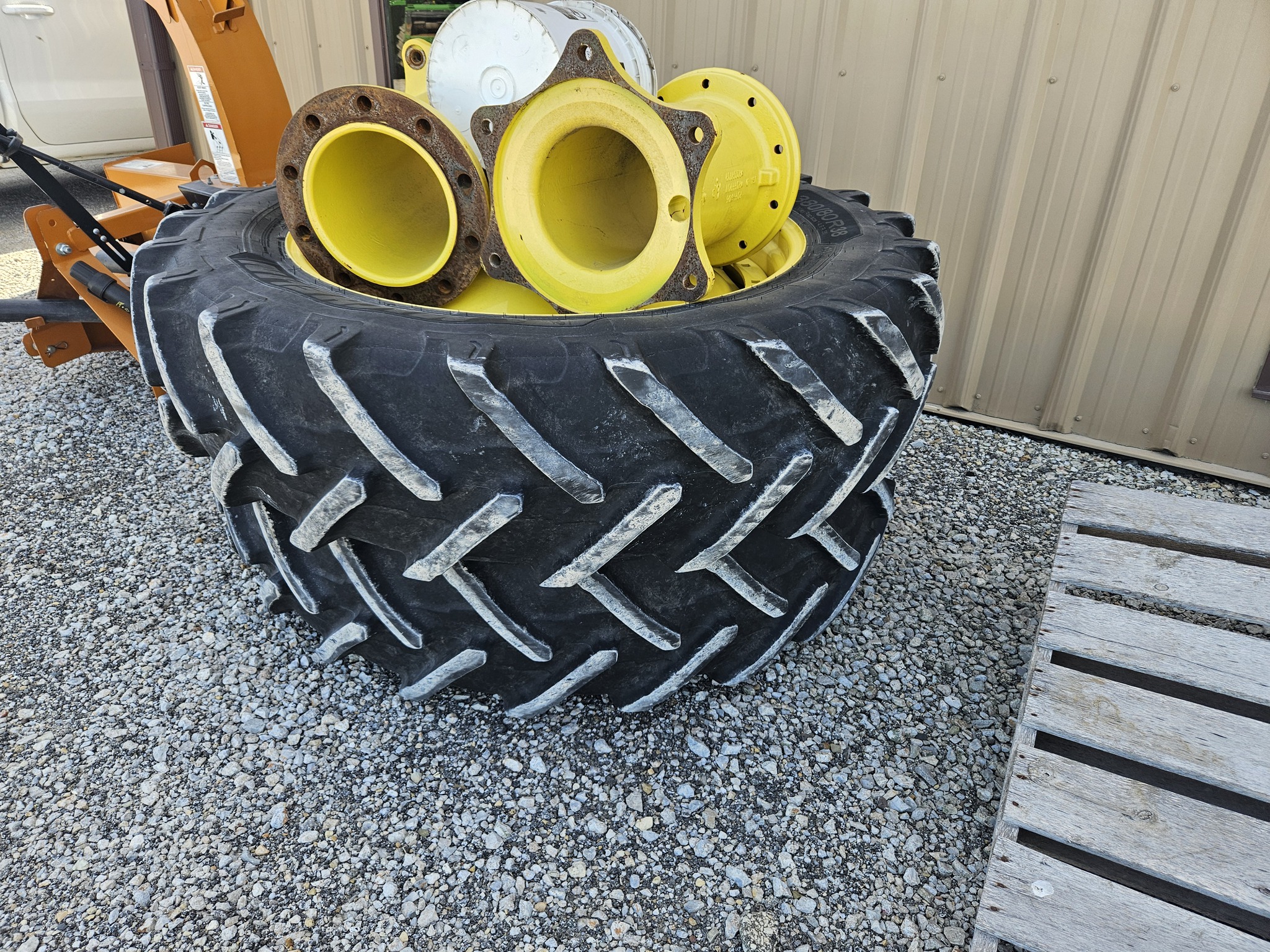  2019 John Deere 380/80R/38 R1W at Heritage Tractor in Lexington, IL