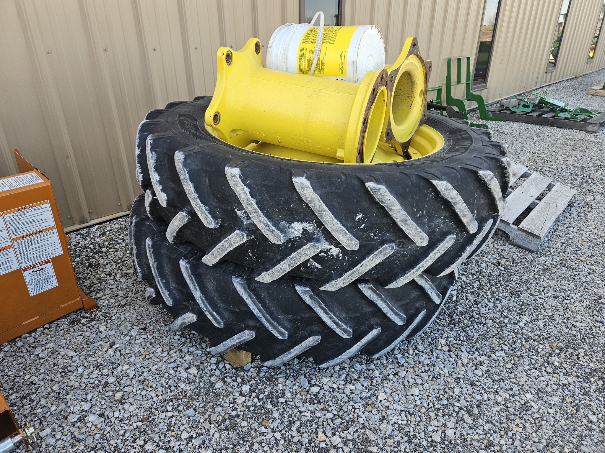  2019 John Deere 380/80R/38 R1W at Heritage Tractor in Lexington, IL