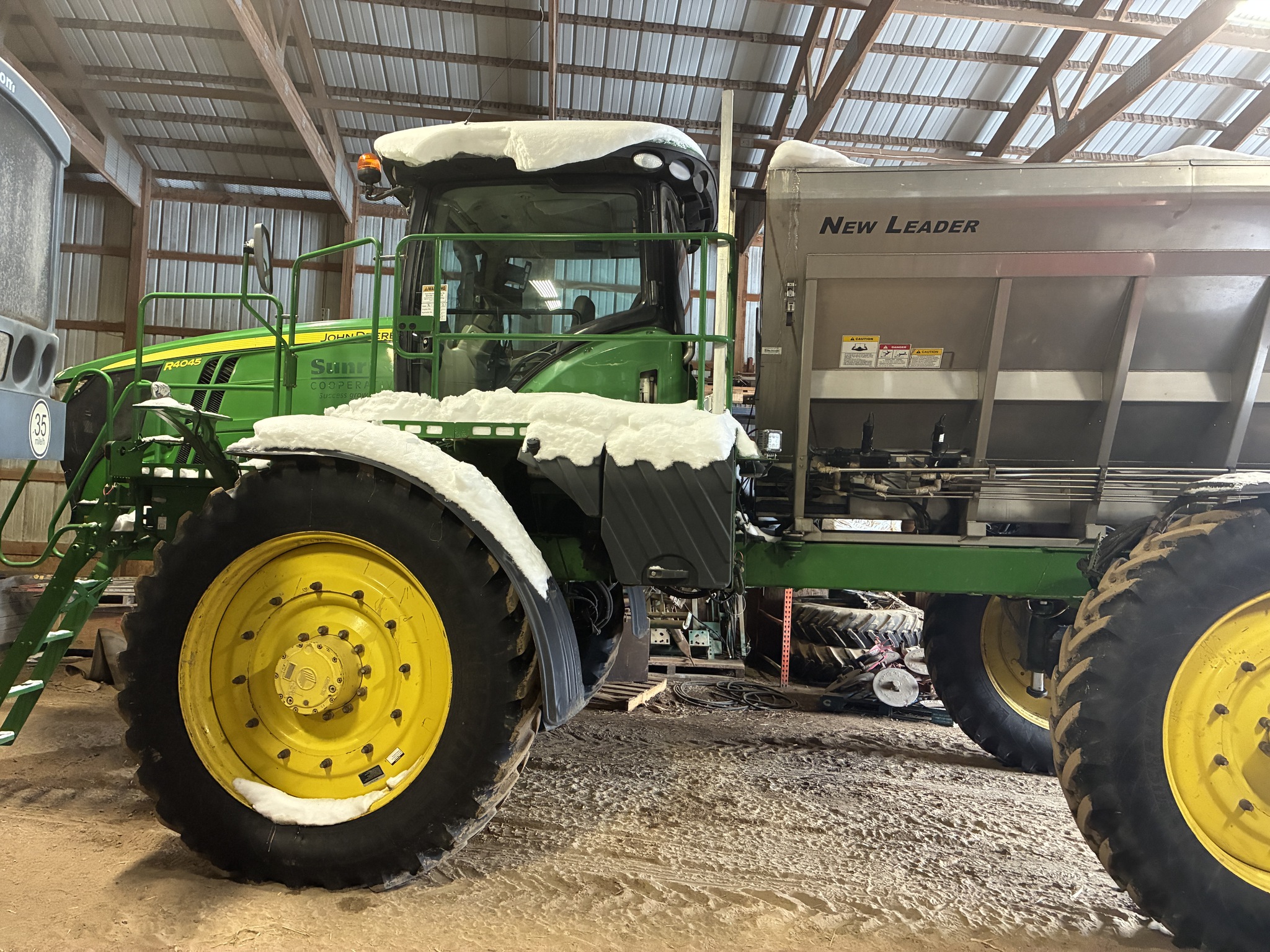 2017 John Deere R4045 Image 1