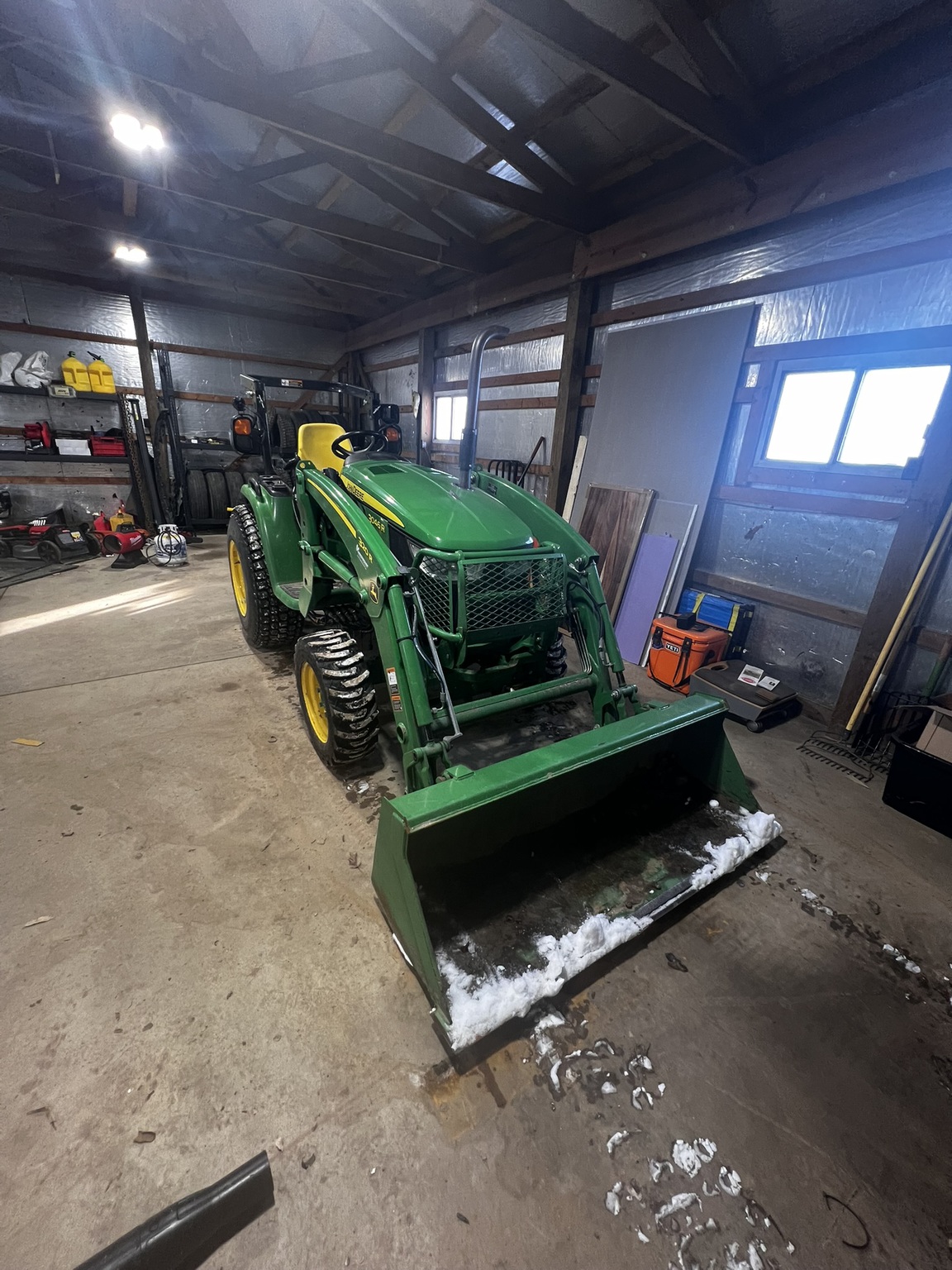 2022 John Deere 3046R Image 1