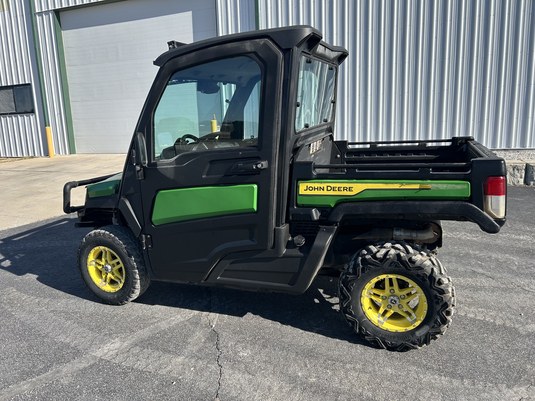  2020 John Deere XUV 835M at Heritage Tractor in Joplin, MO