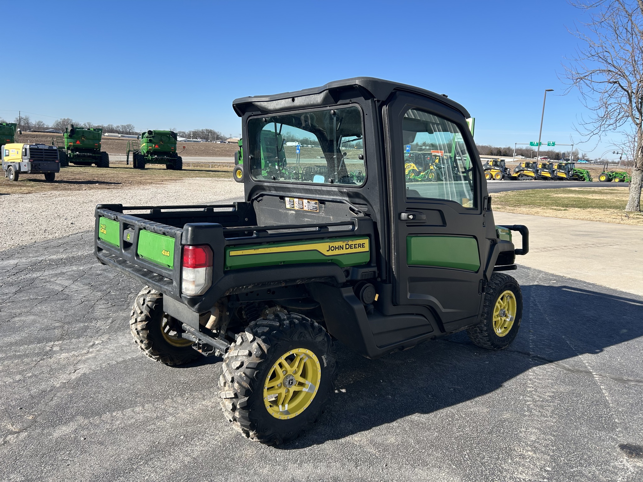  2020 John Deere XUV 835M at Heritage Tractor in Joplin, MO