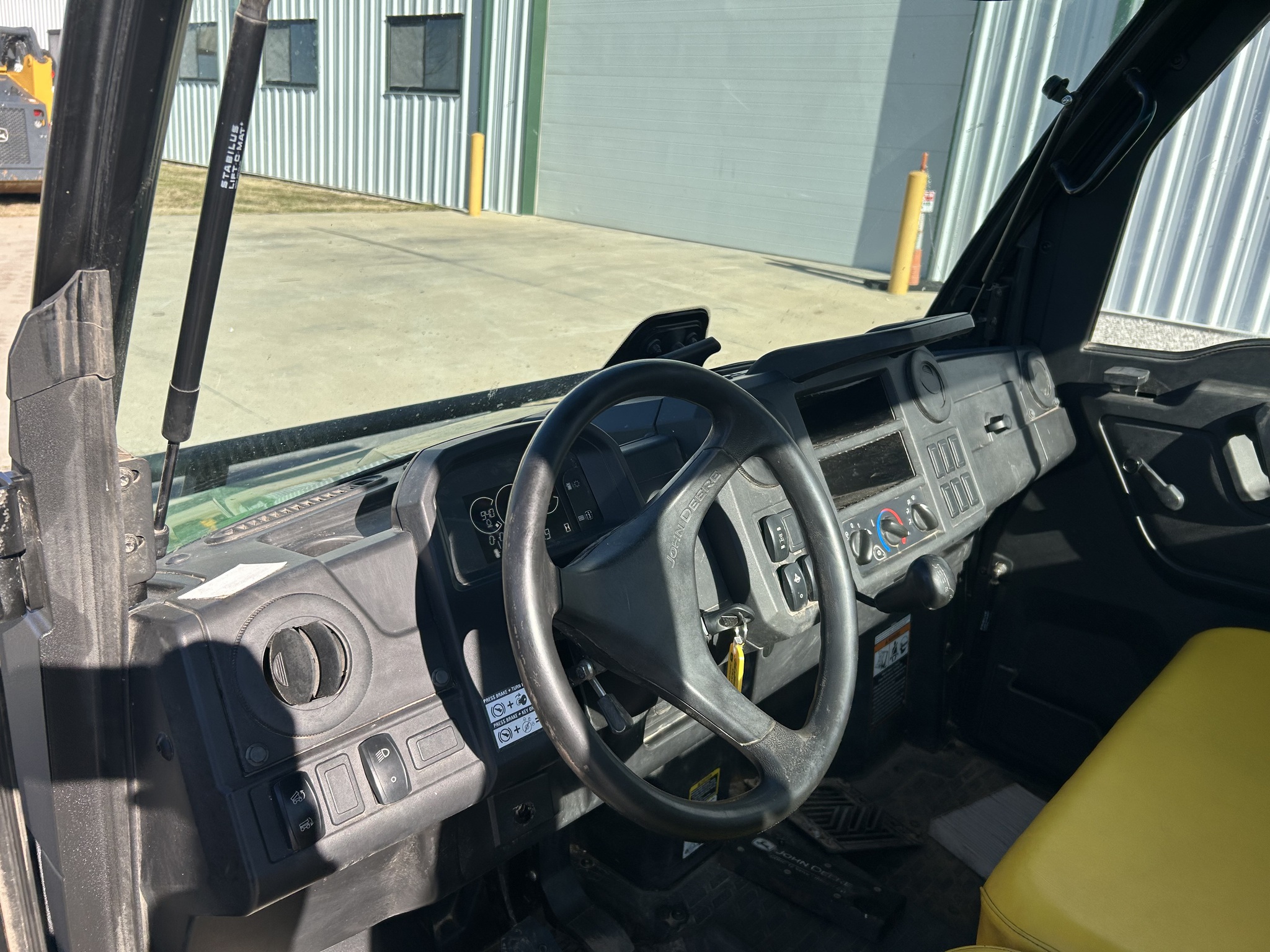  2020 John Deere XUV 835M at Heritage Tractor in Joplin, MO