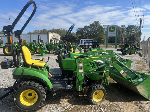 2024 John Deere 1023E Photo 4