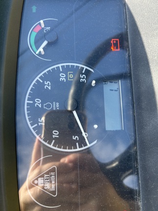 2024 John Deere 1023E Photo 6