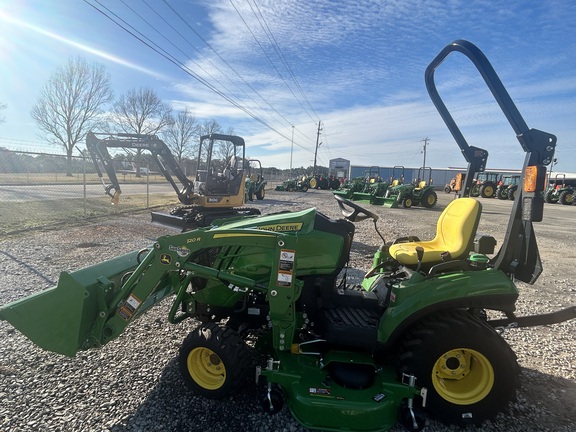 2024 John Deere 1023E Photo 4