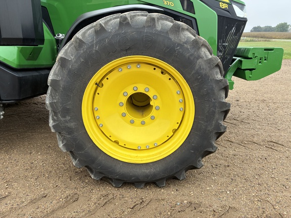 2025 John Deere 8R 370 - Photo13