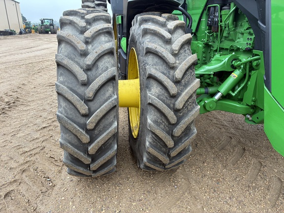 2025 John Deere 8R 370 - Photo16