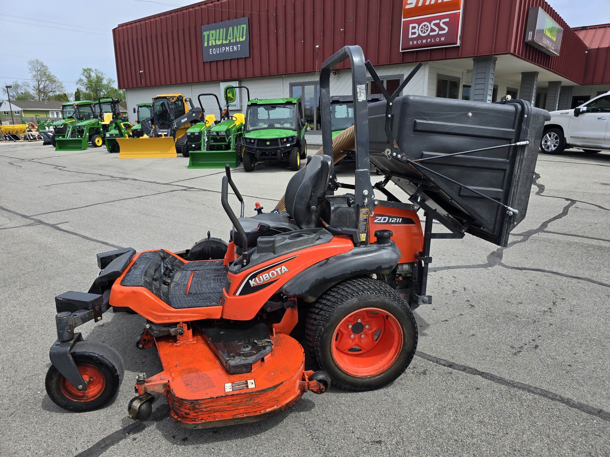 2019 Kubota ZD1211 Image 5