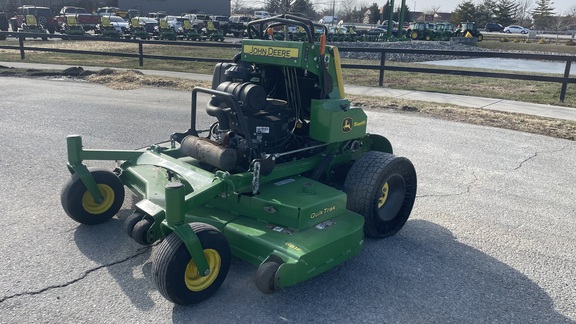 2023 John-Deere 661R