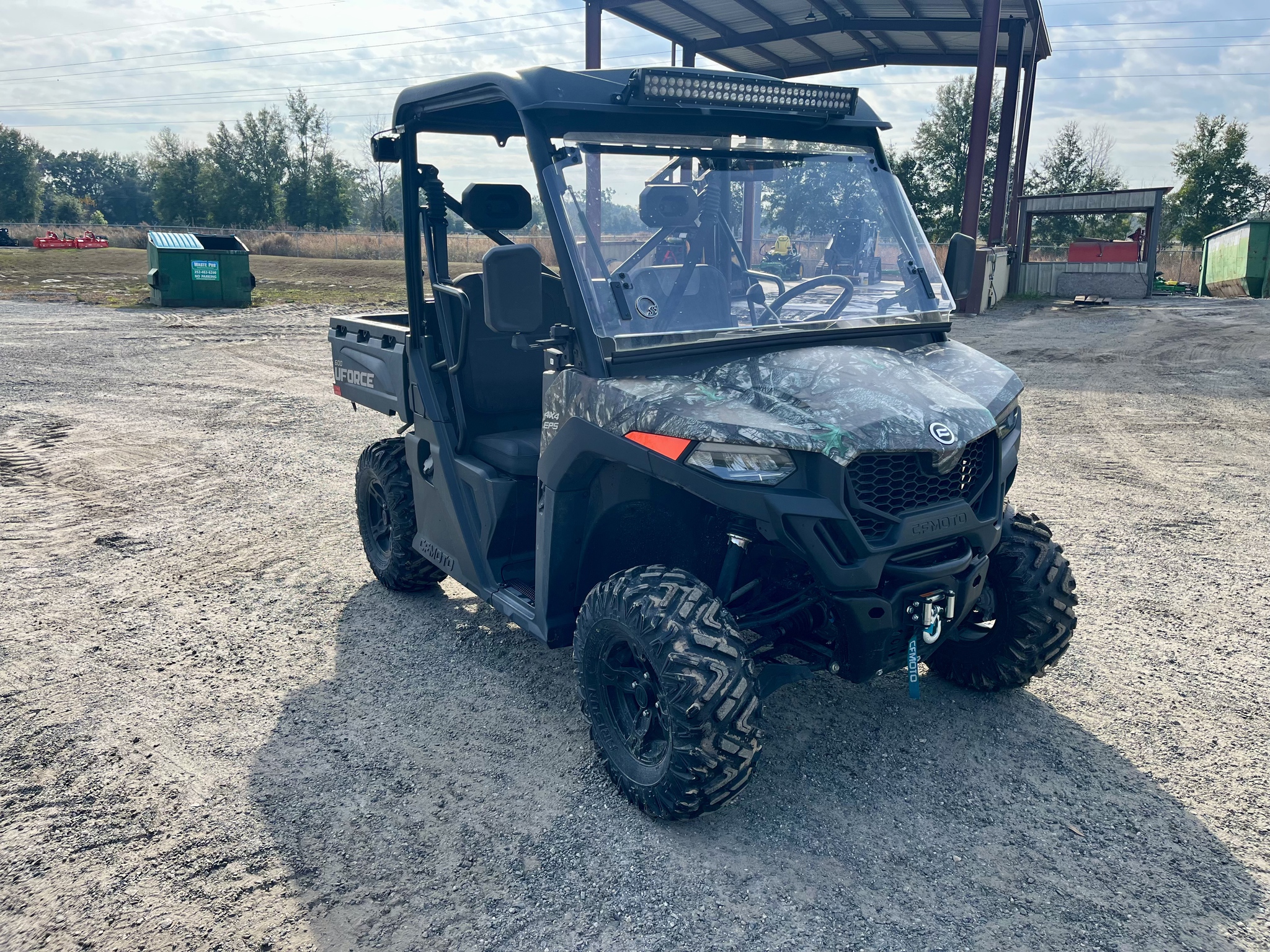 2025 CFMOTO UFORCE 600 Image 1