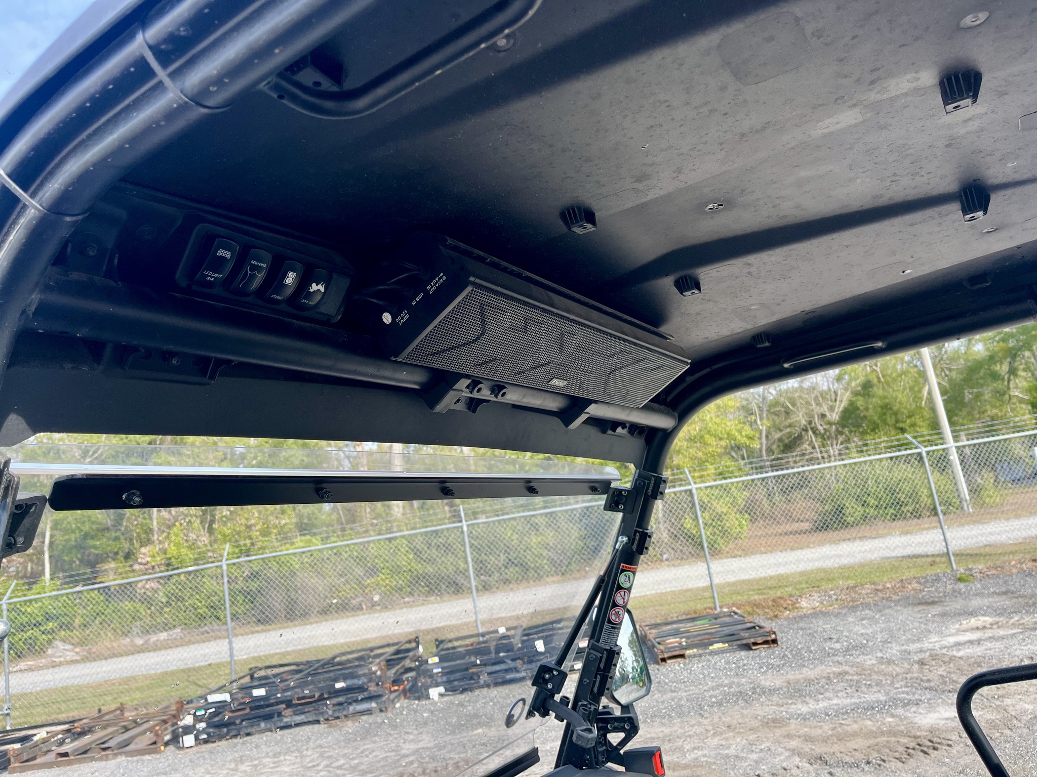 2025 CFMOTO UFORCE 600 Image 7