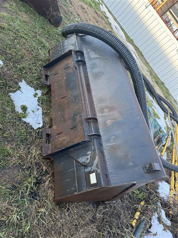 2019 Kubota R630 Image 2