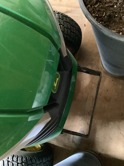 Photo of 2024 John Deere X590