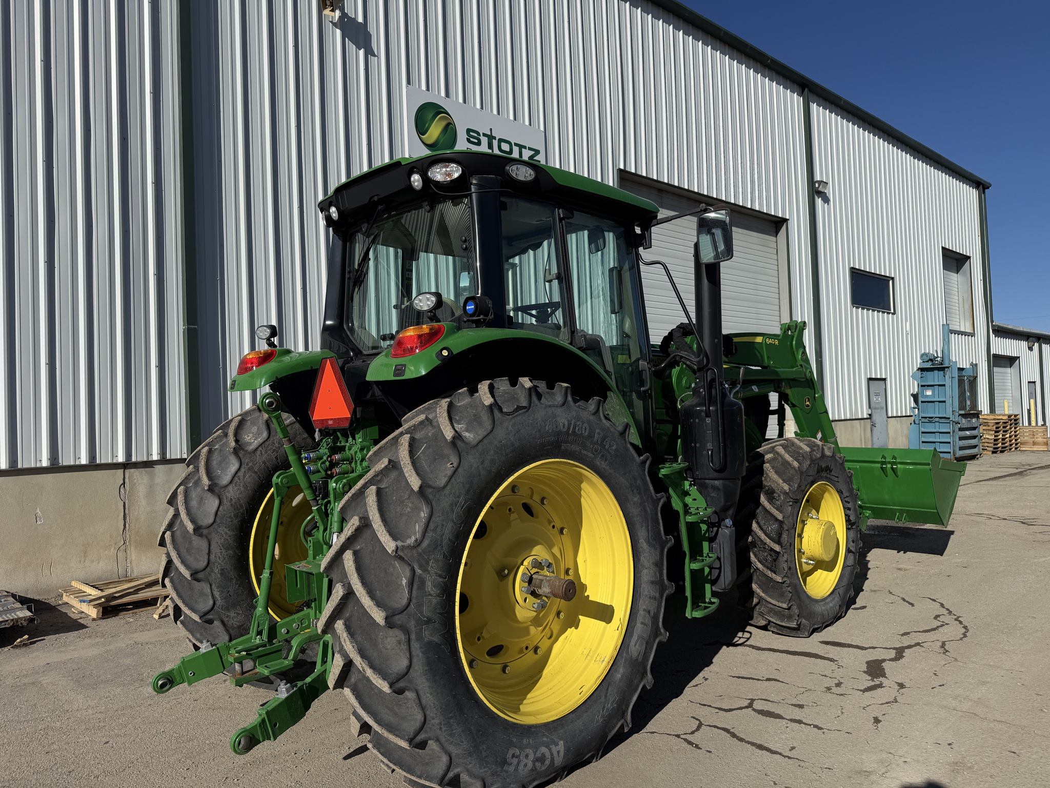 2022 John Deere 6145M Image 5