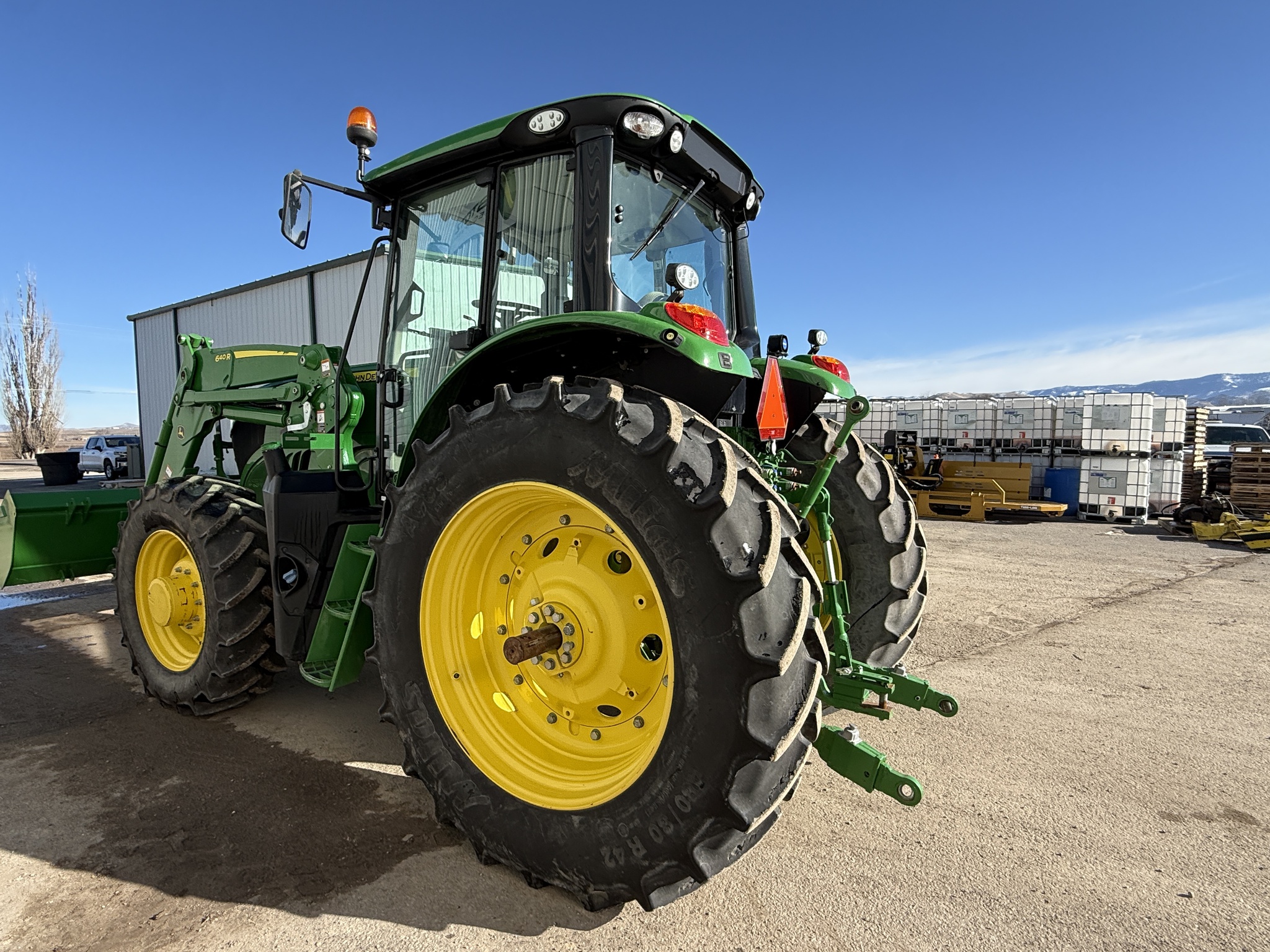2022 John Deere 6145M Image 9