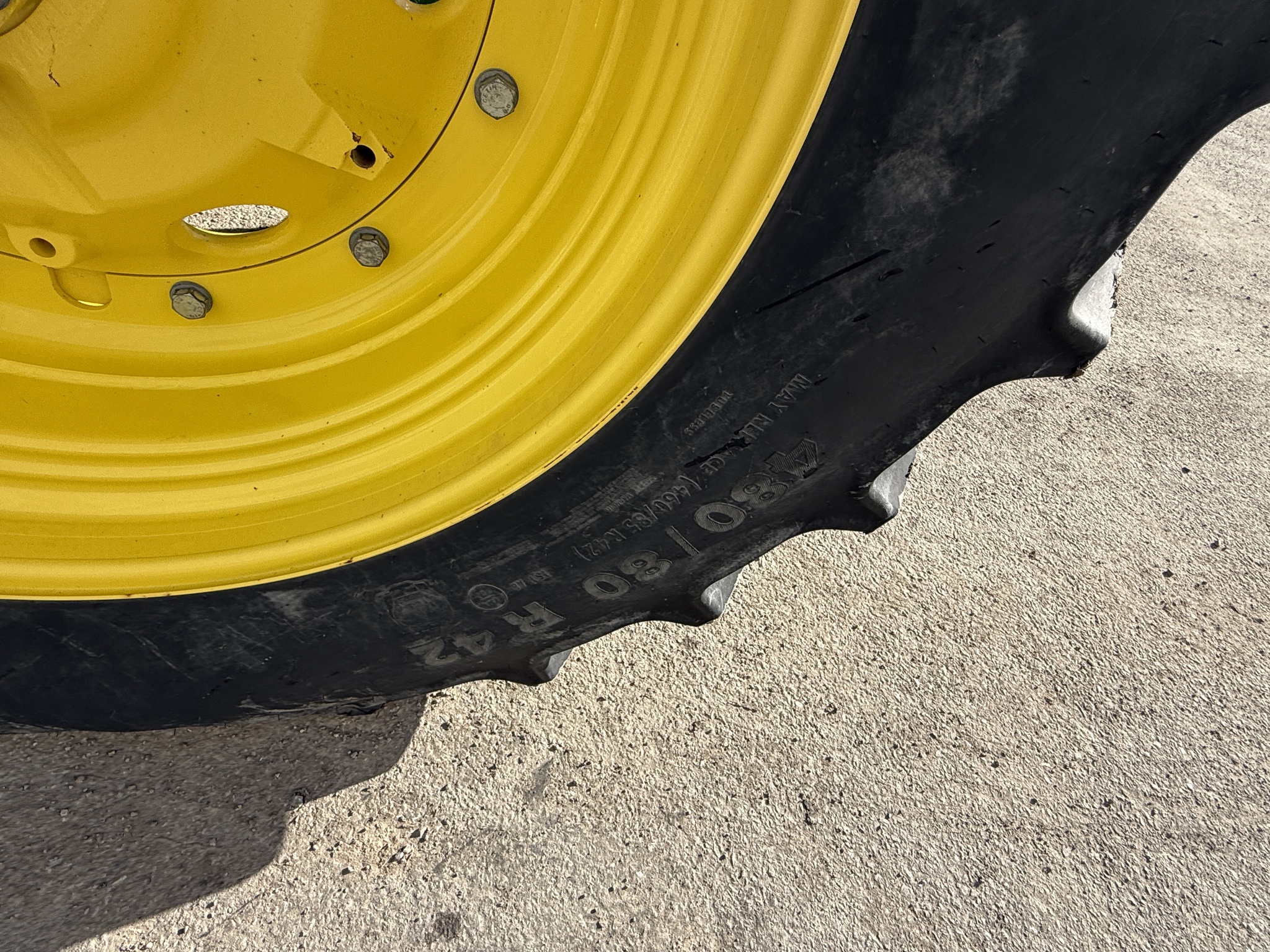 2022 John Deere 6145M Image 11