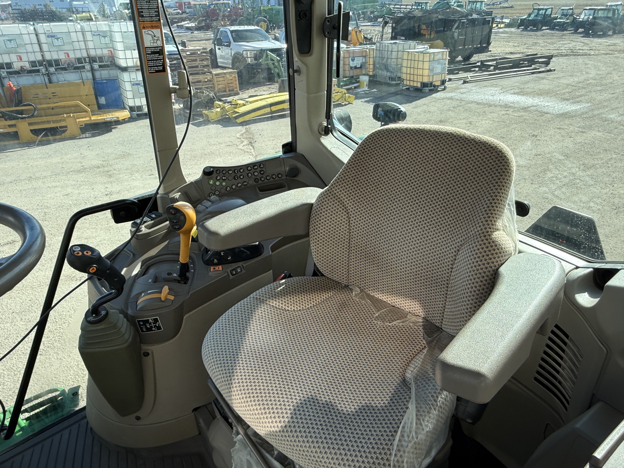 2022 John Deere 6145M Image 20