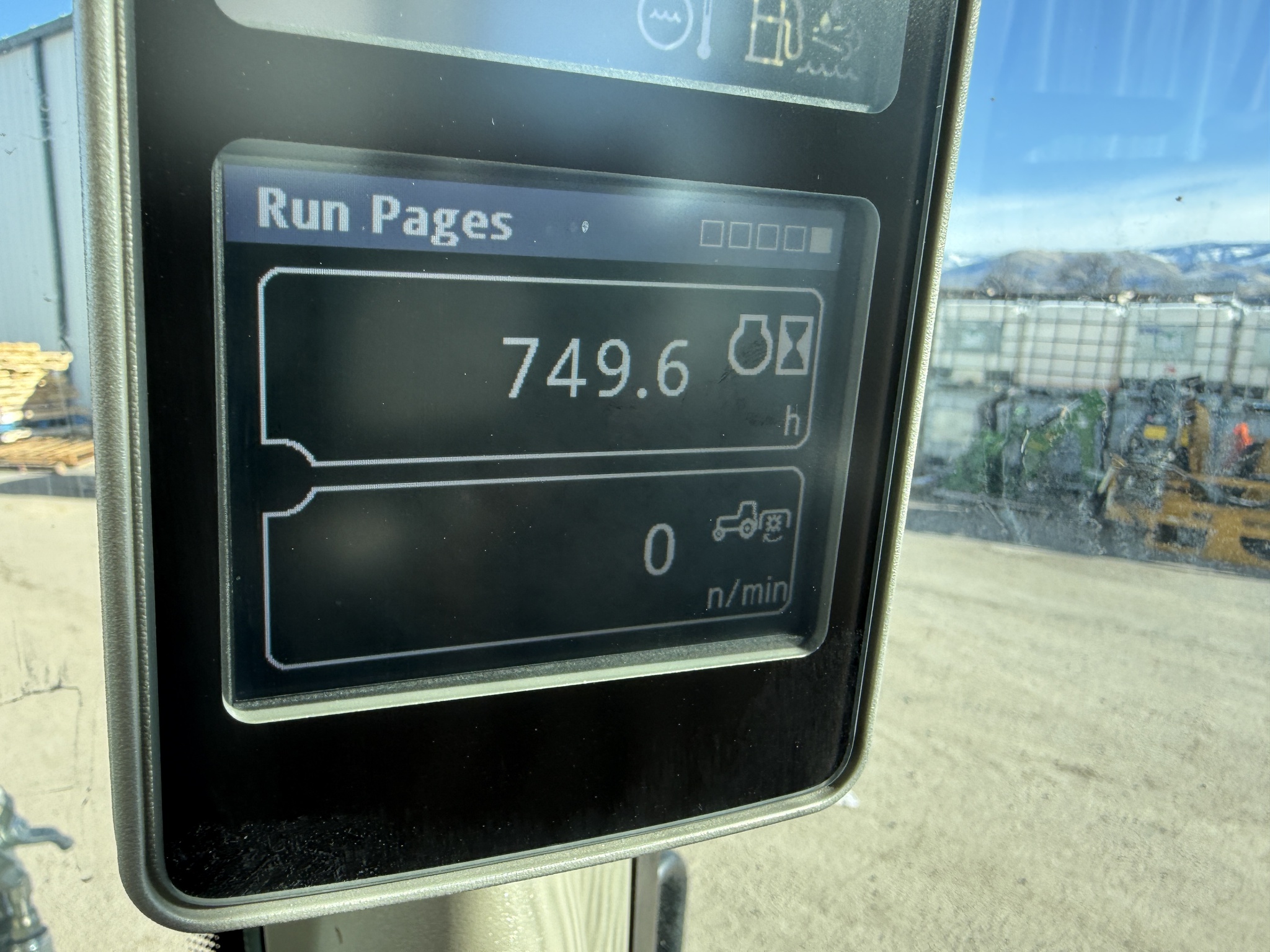 2022 John Deere 6145M Image 24