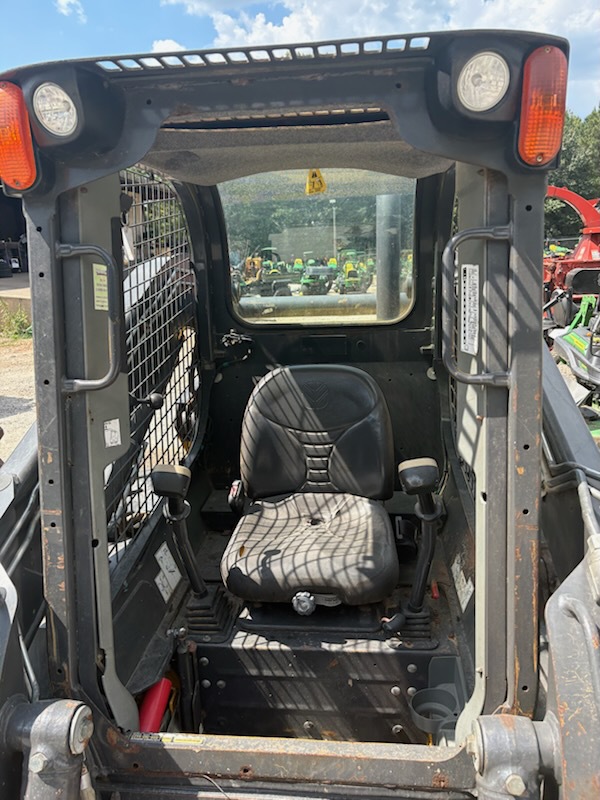 2013 New Holland L223 Image 3