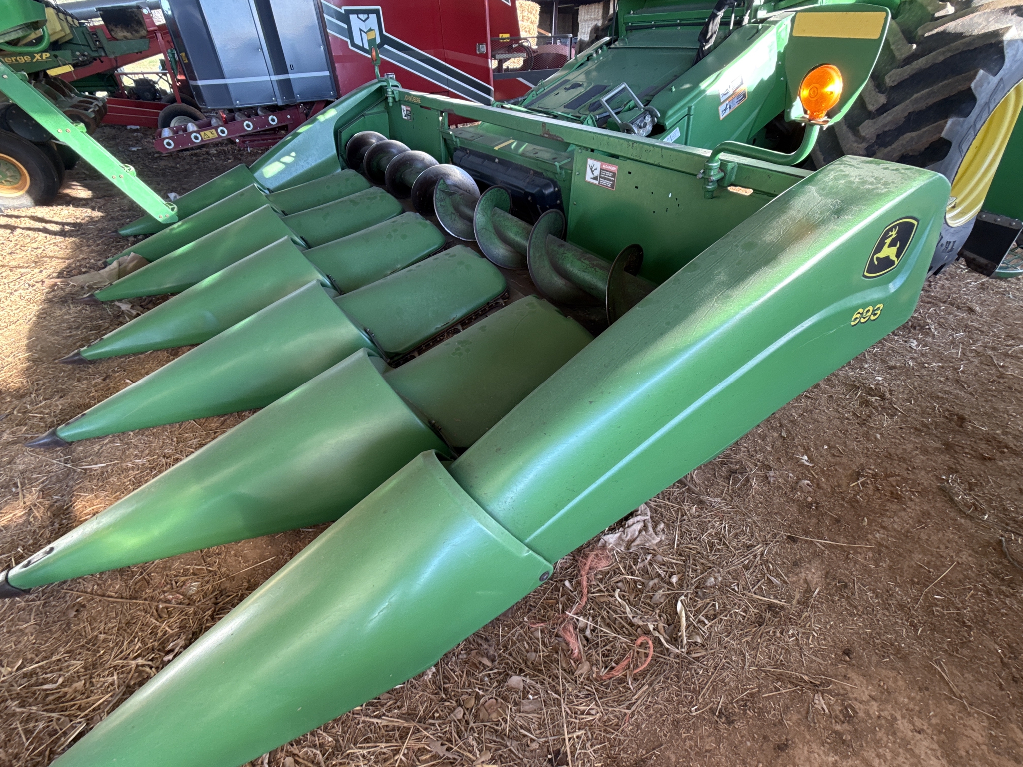2004 John Deere 693