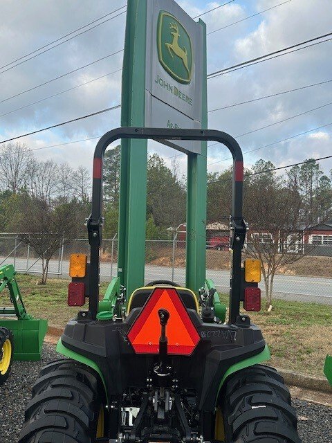 2025 John Deere 3025E Image 4
