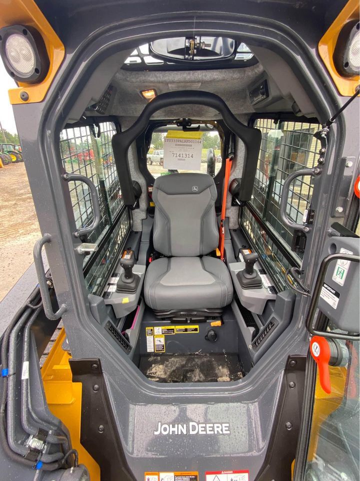 2026 John Deere 333 P Image 9