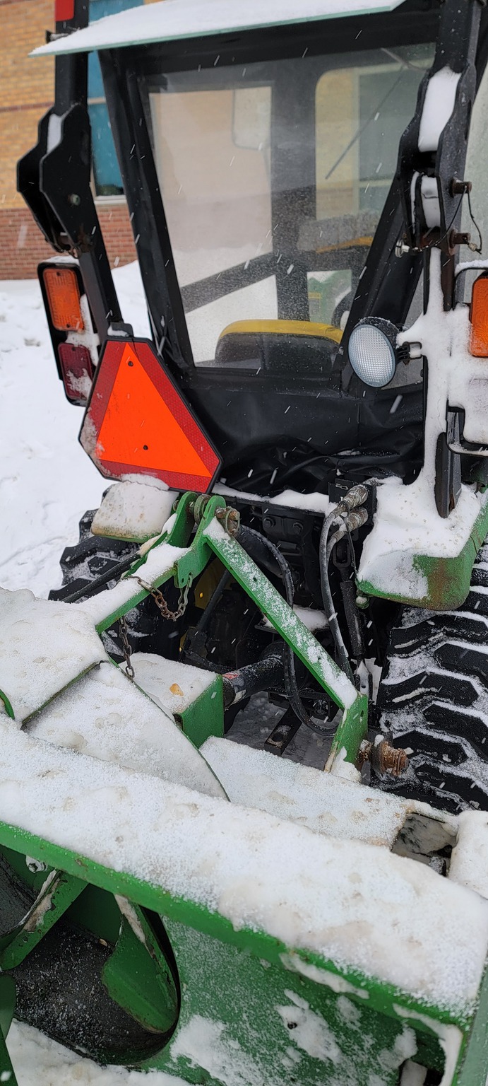 2014 John Deere 2032R Image 5