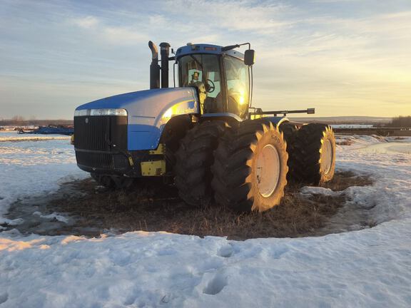 Used 2007 New Holland TJ480 Articulated 4WD Tractors at Horizon Ag & Turf in Falher, AB - Photo1