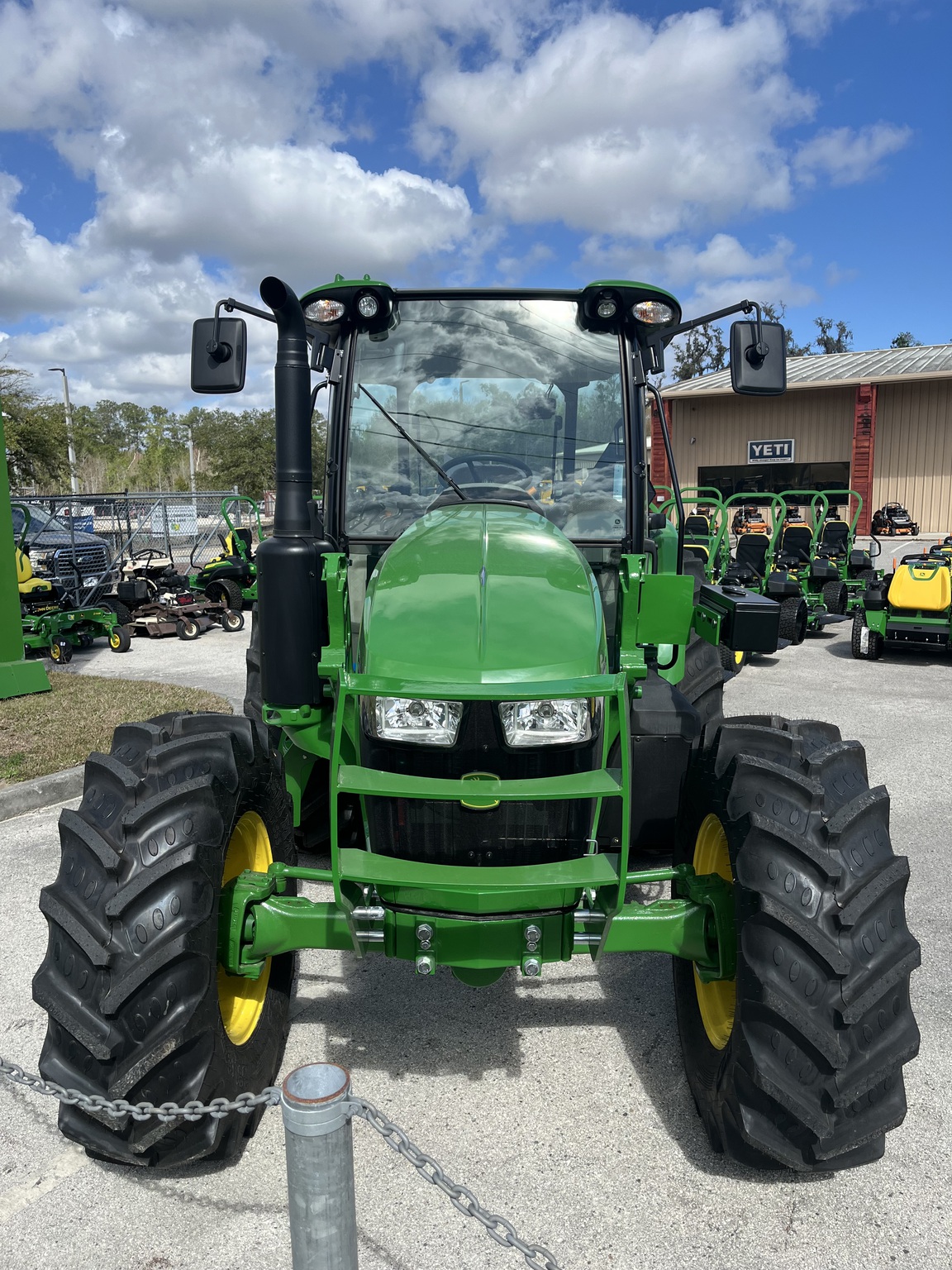 John Deere 5105M Image 5